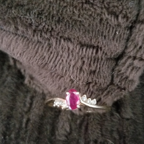 Ruby and diamond ring - Picture 2 of 7